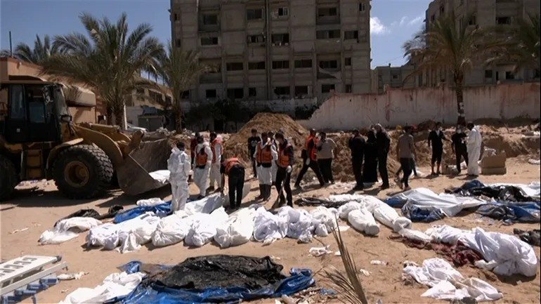 300 Kuburan Massal Warga Palestina