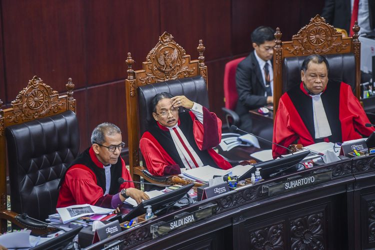 Sengketa Hasil Pilpres 2024 Masih Dipersidangkan, Kondisi Israel Memanas, Kasus Korupsi di Basarnas, Pembatasan Waktu Istirahat di Rest Area
