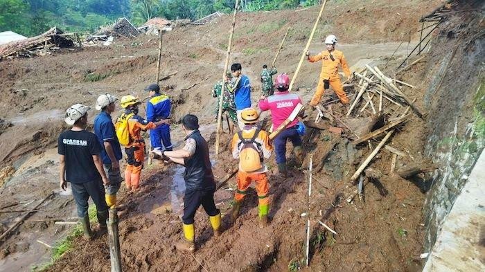 Bencana Banjir & Tanah Longsor di Indonesia