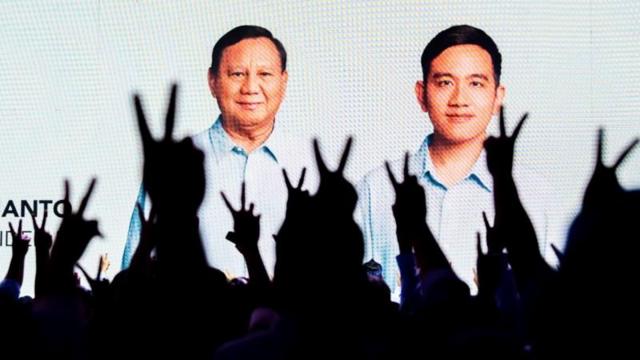 Politik Tanah Air Setelah Putusan MK, 300 Kuburan Massal Warga Palestina, Dokter di Korea Selatan Tolak Penanganan Medis, Olahraga Menurunkan Sinyal Stress