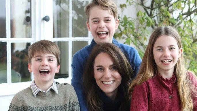 Foto Terbaru Kate Middleton Hasil Editan