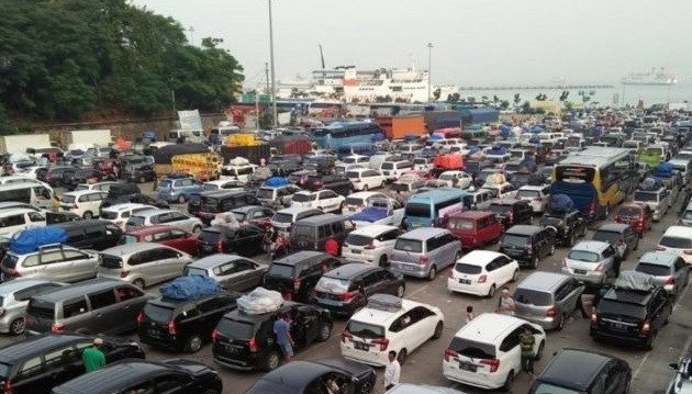 Rekapitulasi H-1 Lebaran, Gerhana Matahati Total di AS, Kecelakaan Maut Tol Jakarta-Cikampek, Adopsi Kambing di Italia
