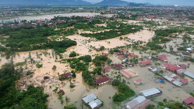 Cuaca Buruk di Berbagai Wilayah Indonesia