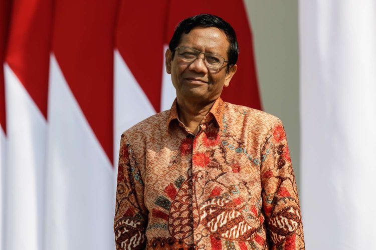 Menko Polhukam Mengundurkan Diri Dari Jabatannya, Penyamaran Militer Israel di RS Ibnu Sina Palestina, Demo Revisi UU Desa Berujung Rusuh, Kapal MV Bahijah Terombang-ambing di Laut Australia
