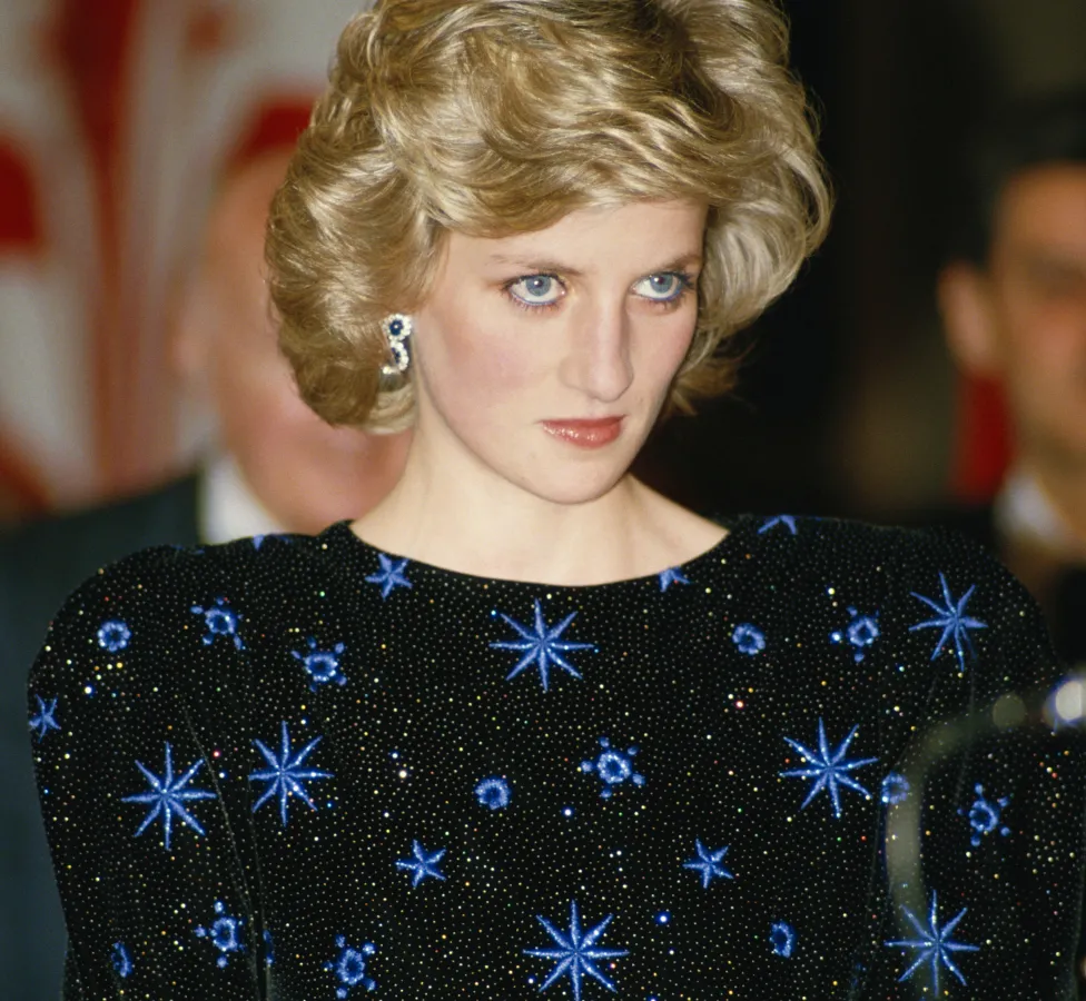 Gaun Princess Diana Dilelang