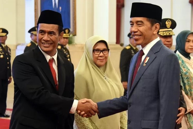 Presiden Jokowi Melantik Menteri Pertanian di Istana Negara