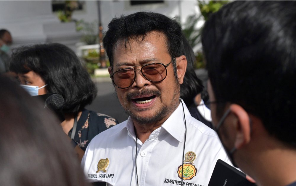 Menteri Pertanian Hilang Kontak di Luar Negeri, Penembakan Massal Oleh Remaja di Thailand, Bill Gates : Menanam Pohon Untuk Tangani Krisis Iklim Tidak Efektif, Pembelian Bulog Maksimal 2 Pack