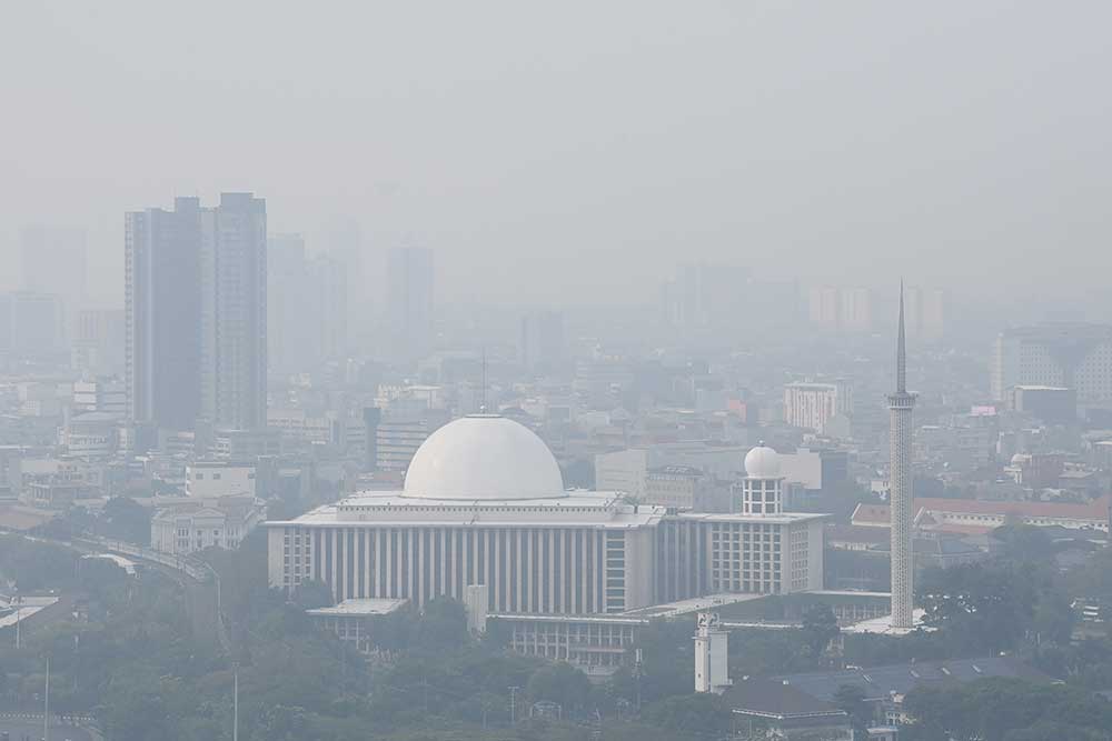 WFH Jadi Solusi Tangani Polusi di Jakarta, Konser Taylor Swift, Beyonce, & Penayangan Barbie Jadi Meningkatkan Ekonomi Kota/Negara, Calon Presiden Ekuador Dibunuh, Iriana Jokowo Diberi Tanda Kehormatan