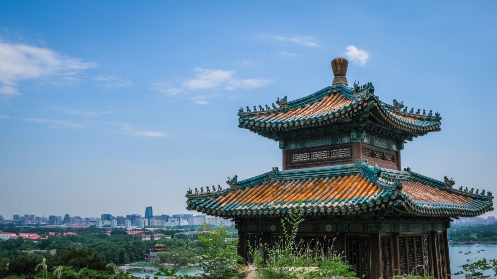 Anak Muda di China Lebih Religius Dibanding Generasi Sebelumnya