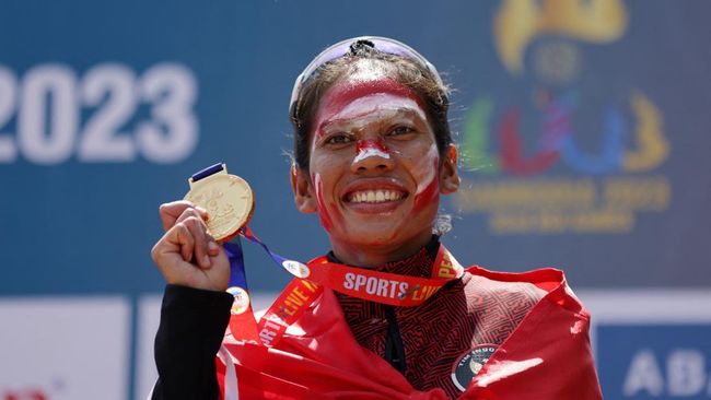 Target Mendali Emas Indonesia di SEA Games Terlampaui, Warga Dibakar Hidup-hidup di Myanmar, Flu Babi Afrika di Batam, Industri Media Kena Badai PHK