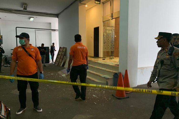 Penembakan di Kantor Pusat MUI, 800 Ribu Warga Sudan Mengungsi Ke Negara Tetangga, SEA Games 2023 Akan Segera Digelar di Kamboja, Kris Dayati Mengubah Penulisan Namanya