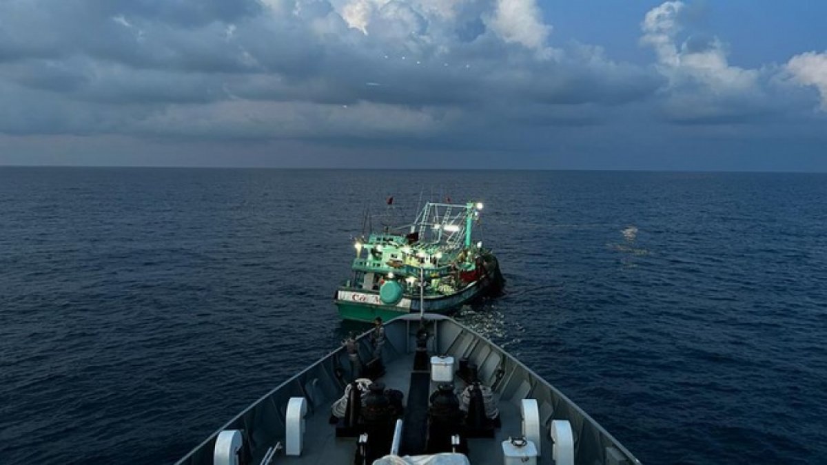Kapal Pencari Ikan Tenggelam di Perairan Jepang