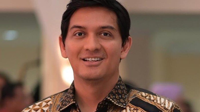 2 Pejabat Yang Harus Meninggalkan Jabatannya