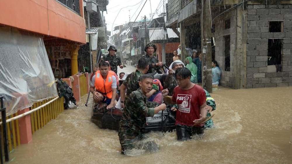 Manado Terendam Banjir Bandang