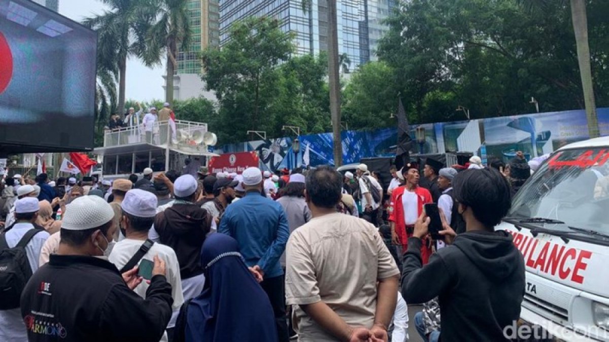 Aksi Pembelaan Al-quran Yang Dibakar