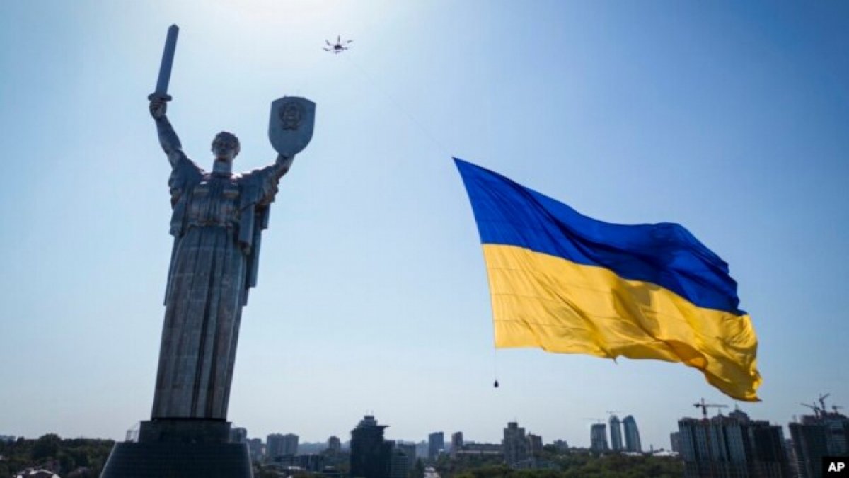 Wakil Menteri Ukraina Korupsi 5.9 M