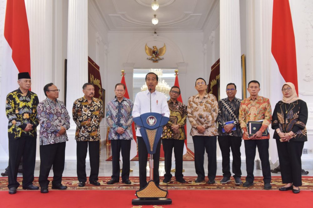 Pelanggaran Hak Asasi Manusia Berat, Banjir & Badai Terjang California, Ferdy Sambo Mulai Mengakui Perbuatannya, Aksi Memperbaiki Lapisan Ozon