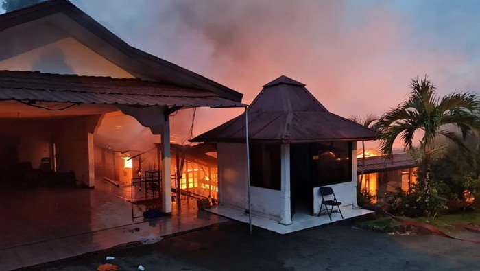Kebakaran Di Rumah Dinas Kapolda Papua