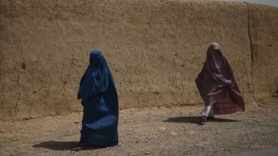 Pemerintahan Taliban Mengeluarkan Aturan Larangan Perempuan Bekerja