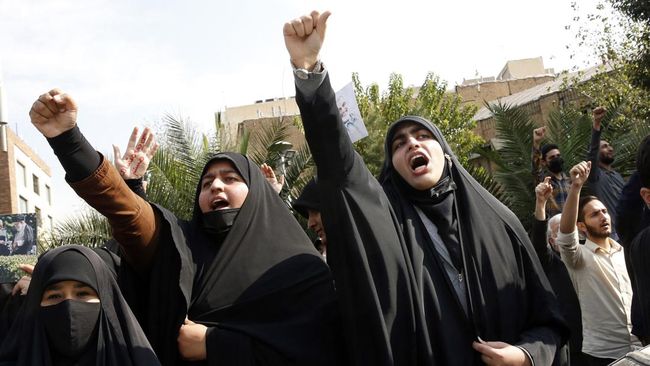 Demo di Iran Berjalan 3 Bulan