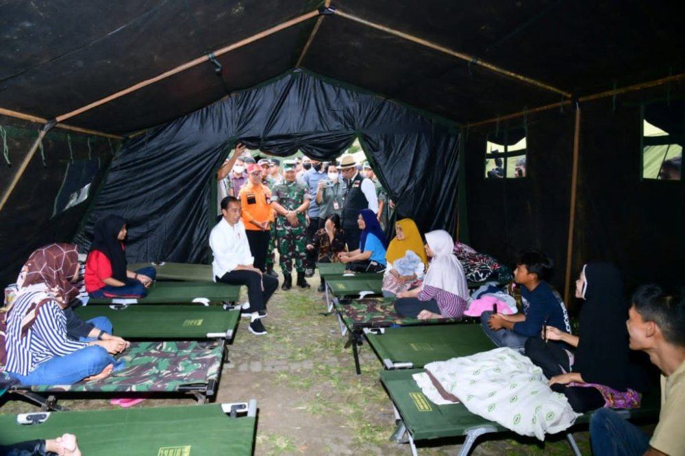 Gempa di Cianjur Updates, Kematian Anak Akibat Protes Berkepanjangan di Iran, Raja Malaysia Perpanjang Masa Pemilu, TikTok Buka Lowongan di US