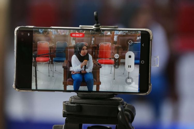 Saksi Sidang Lanjutan Bharada E Diduga Berbohong, Jembatan Di Gujarat India Ambruk, Festival Musik Di Istora Senayan Dihentikan Polisi, Hubungan Erat Antara Sepak Bola & Pendukungnya