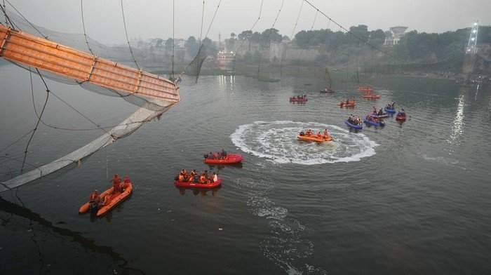 Jembatan Di Gujarat India Ambruk