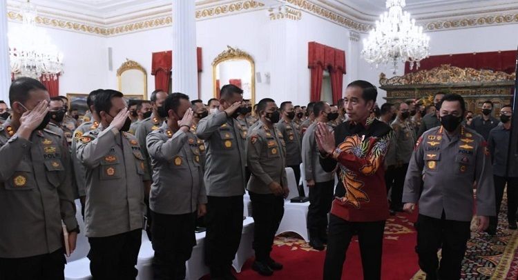 Predisen Jokowi Panggil Ratusan Petinggi Polri Ke Istana Negara