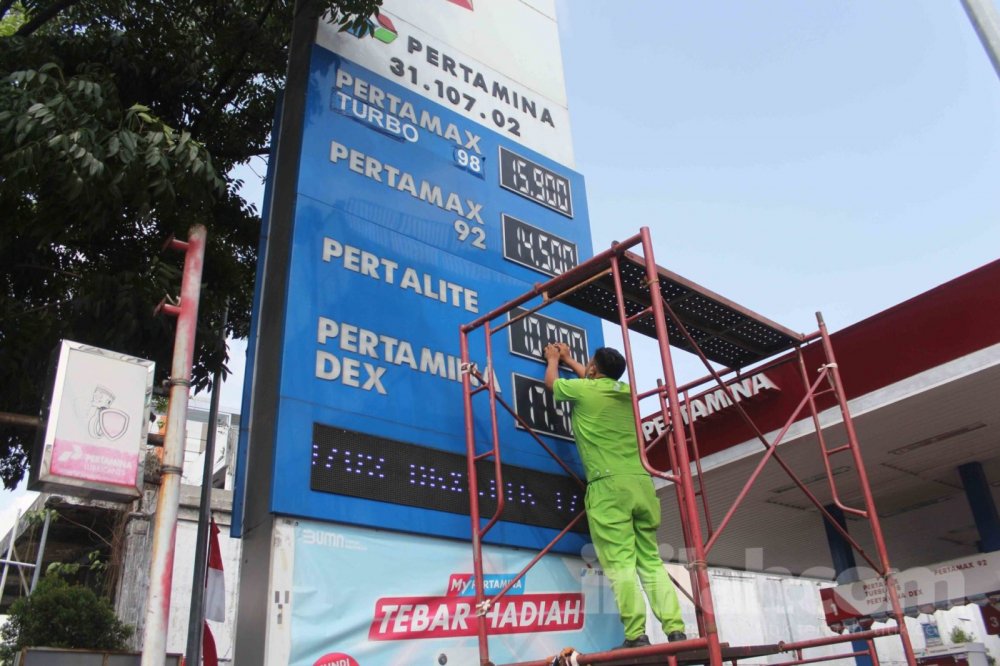Partai Buruh Akan Unjuk Rasa Kenaikan Harga BBM, PM Thailand Digantung Dari Jabatannya, Penyakit Pneumonia Misterius di Argentina, Kepercayaan Beragama Yang Kuat Memiliki Kesehatan Jantung Lebih Baik