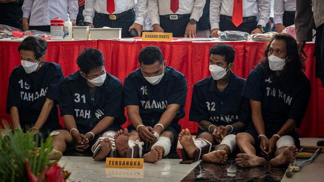 Percobaan Pembunuhan Istri Prajurit TNI, Aktivis Myanmar Dieksekusi Mati, Mardani Maming Ditetapkan Buron Oleh KPK, Paus Fransiskus Menyampaikan Permintaan Maaf
