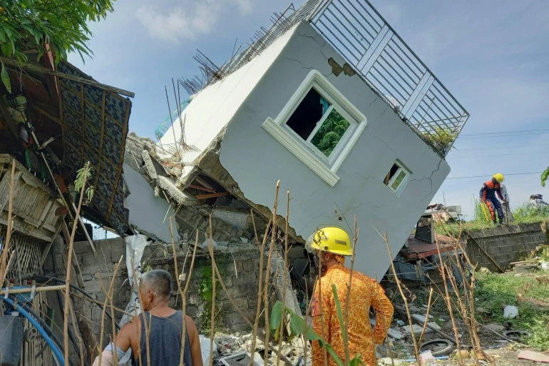 Gempa 7.3 SR Guncang Filipina