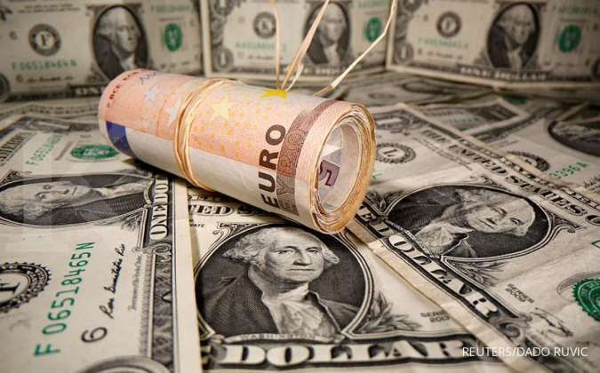 Nilai Dolar Amerika & Euro Setara