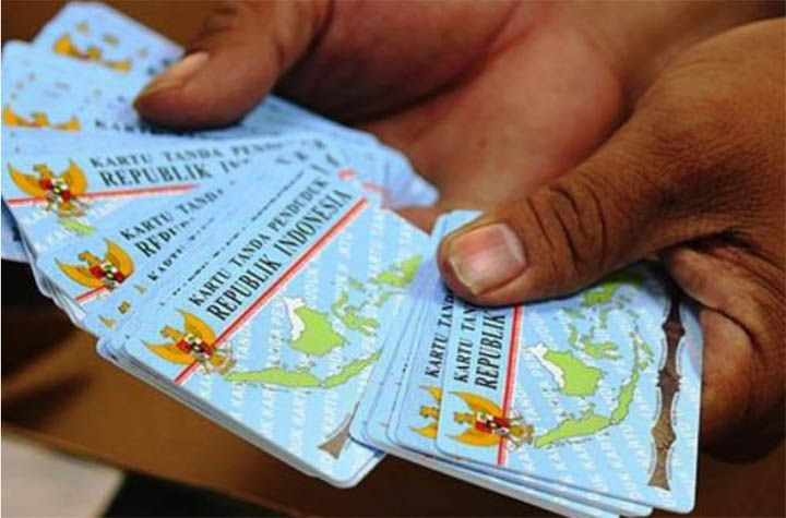 Aturan Baru Pencatatan Nama Identitas di KK Hingga KTP