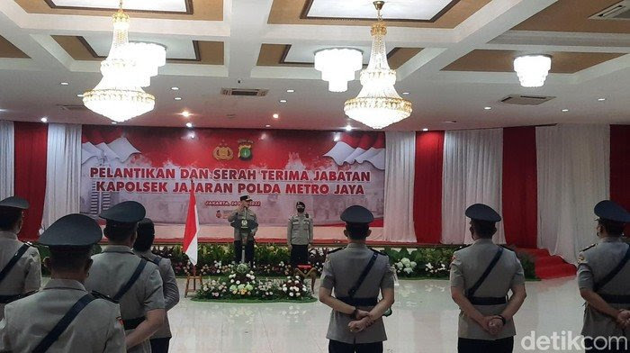 Pelantikan Kapolsek, 8 Diantaranya Merupakan Wanita