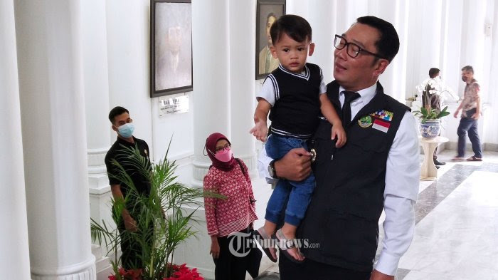 Ridwan Kamil Kembali Ngantor
