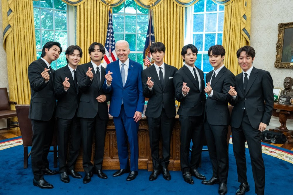 BTS Bertemu Joe Biden di White House