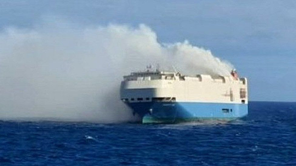 Kapal Kargo Terbakar di Laut Portugal