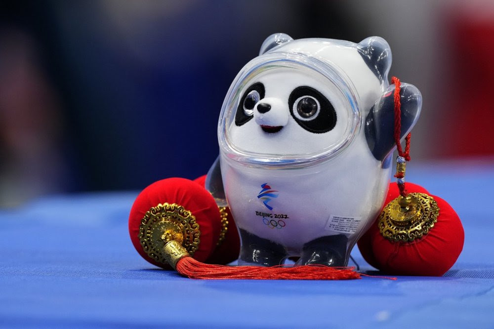 Bing Dwen Dwen Maskot Olimpiade Musim Dingin di Beijing