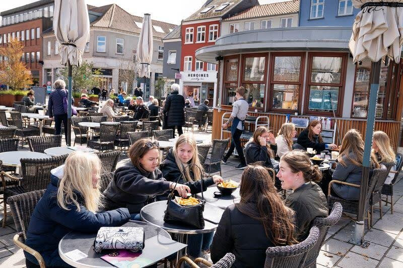 Pemerintah Denmark Resmi Mencabut Semua Pembatasan Covid-19