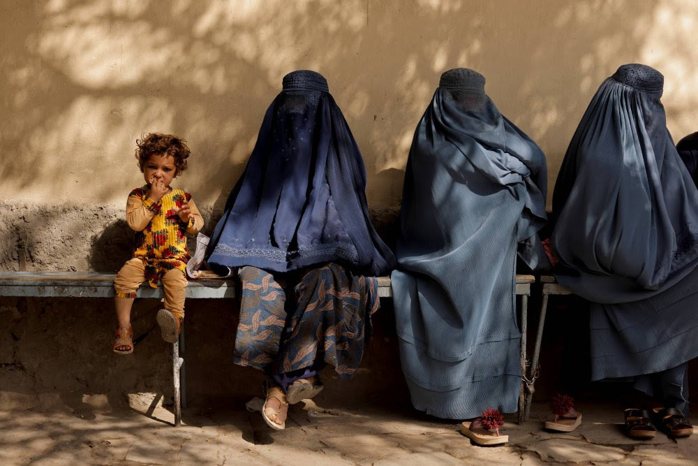 Taliban Melarang Perempuan Bepergian Jauh Sendirian