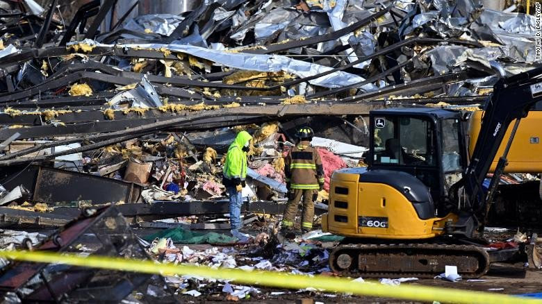 Badai Tornado Landa Amerika Serikat