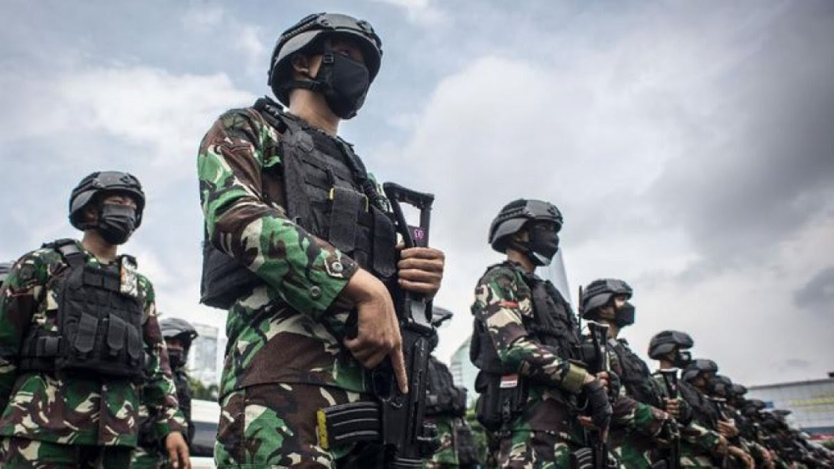 Beredar Surat Telegram Dari TNI, Taliban Melarang Perempuan Tampil di Televisi, Mobil SUV Terobos Kerumunan Parade Natal di Waukesha, Hukum Baru di Inggris Terkait Perlindungan Kesejahteraan Hewan