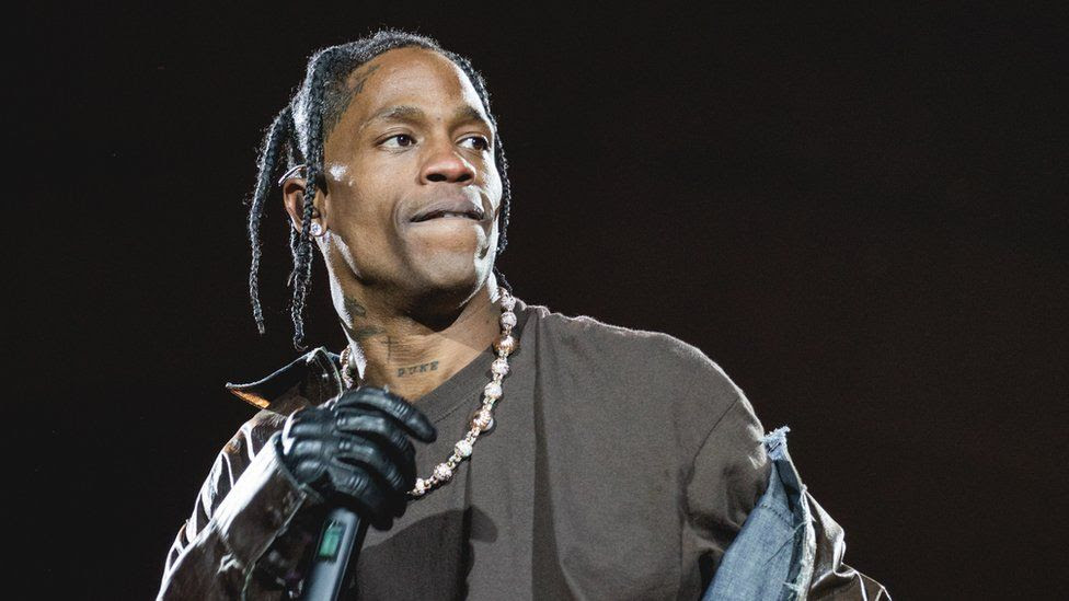 8 Orang Penonton Meninggal di Konser Travis Scott