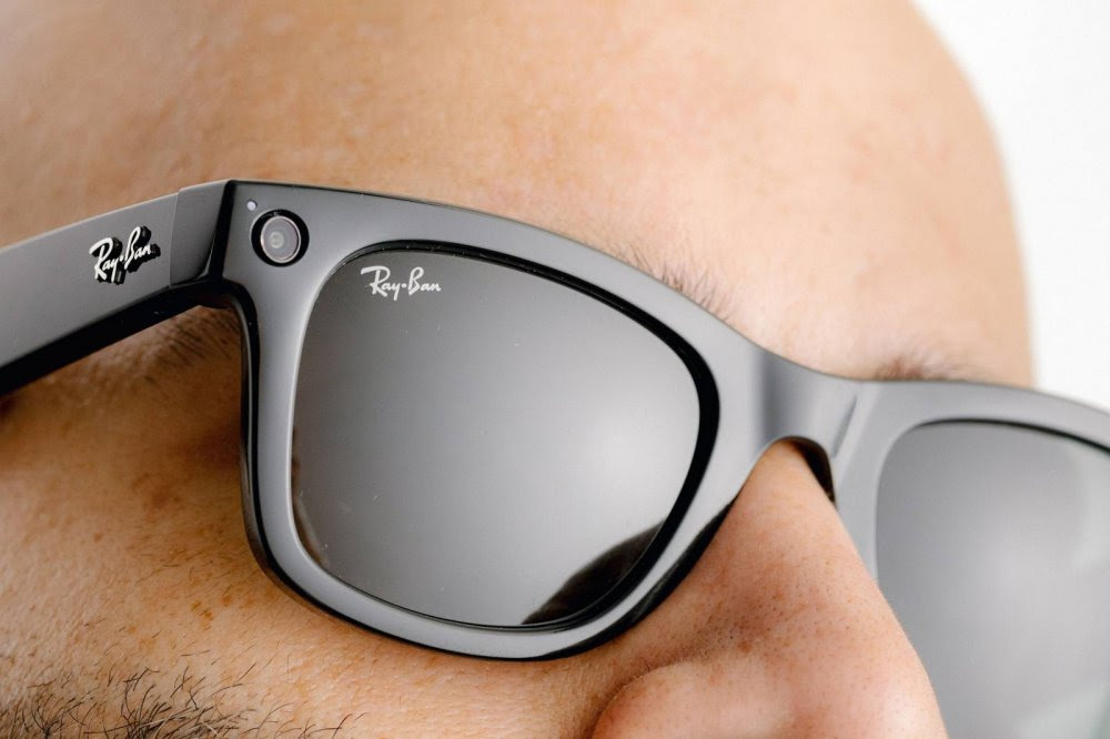 Facebook Meluncurkan Smart Glasses