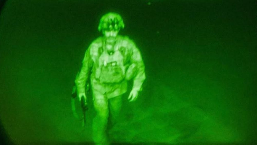 Personel US Keluar, Taliban Adakan Selebrasi di Kabul