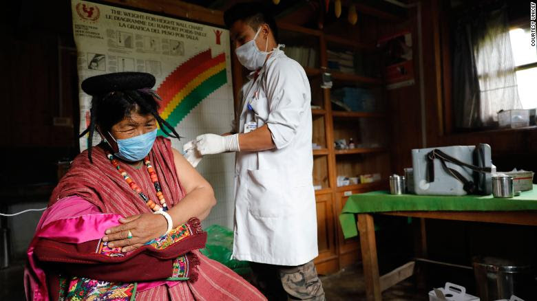 Bhutan Berhasil Memvaksin 90% Warganya