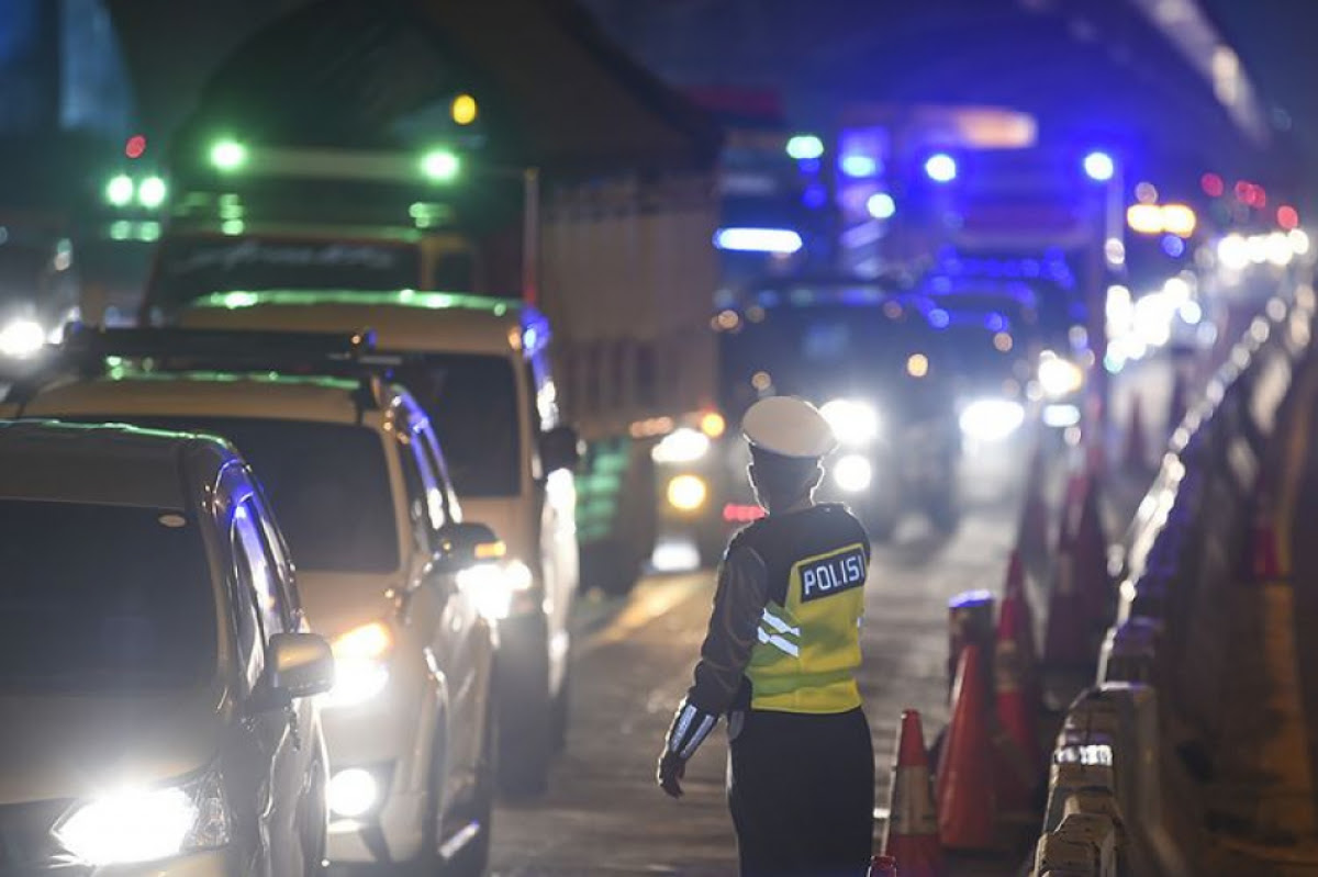 Dilarang Mudik, Jasa Marga Bantu Kepolisian dalam Melakukan Check Point dan Penyekatan Mudik, Delegasi India Harus Keluar dari Meeting G7 di London Karena Terpapar Virus Corona, Pemprov DKI Melarang Kegiatan Takbir Keliling di Jakarta selama Idul Fitri dan Lebaran Nanti, Pandora Mengumumkan Akan Berhenti Jual Berlian Hasil Tambang