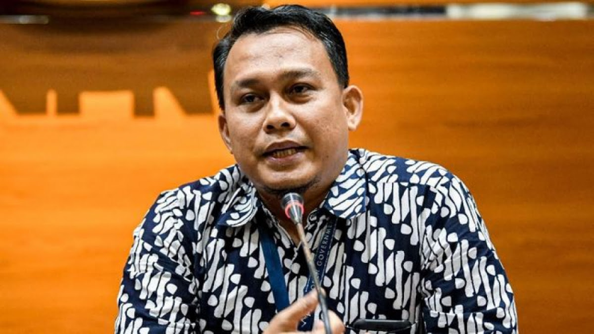 KPK Melakukan Penggeledahan di Kantor PT Jhonlin Baratama, Kalimantan Selatan, Pesawat Tempur China “the Liaoning” Muncul di Perairan Laut China Setelah Latihan Militer Bersama Angkatan Laut AS dengan Filipina Berakhir, Kerugian Masyarakat Karena Investasi Illegal Mencapai Rp114,9 Triliun Sejak Tahun 2011 Sampai Sekarang, Mobil Robot untuk Layanan Pengantaran Pizza