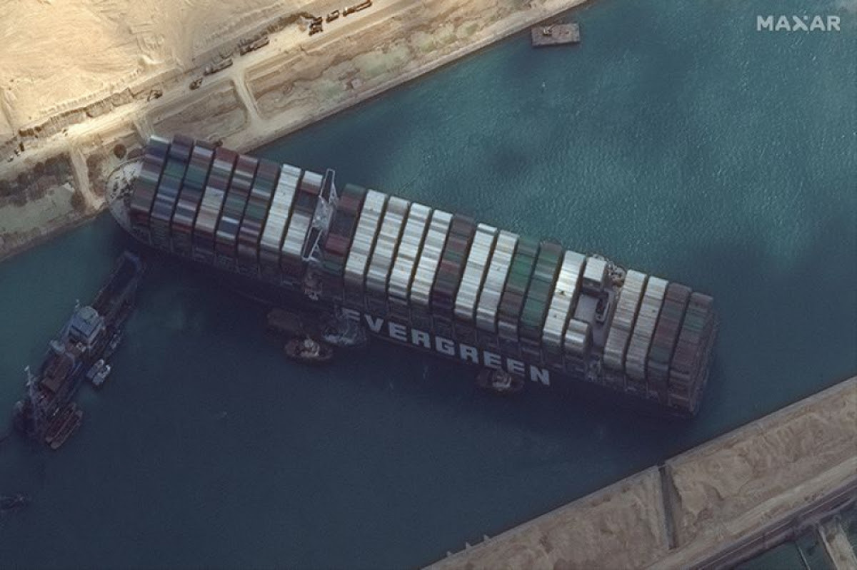 Kapal Kargo MV Ever Given yang Tersangkut di Terusan Suez, Mesir, Kini Berlayar Kembali