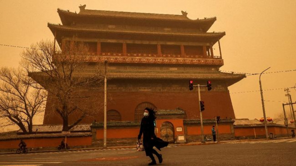 Badai Pasir Terbesar Dalam Satu Dekade Terakhir Melanda Beijing, China